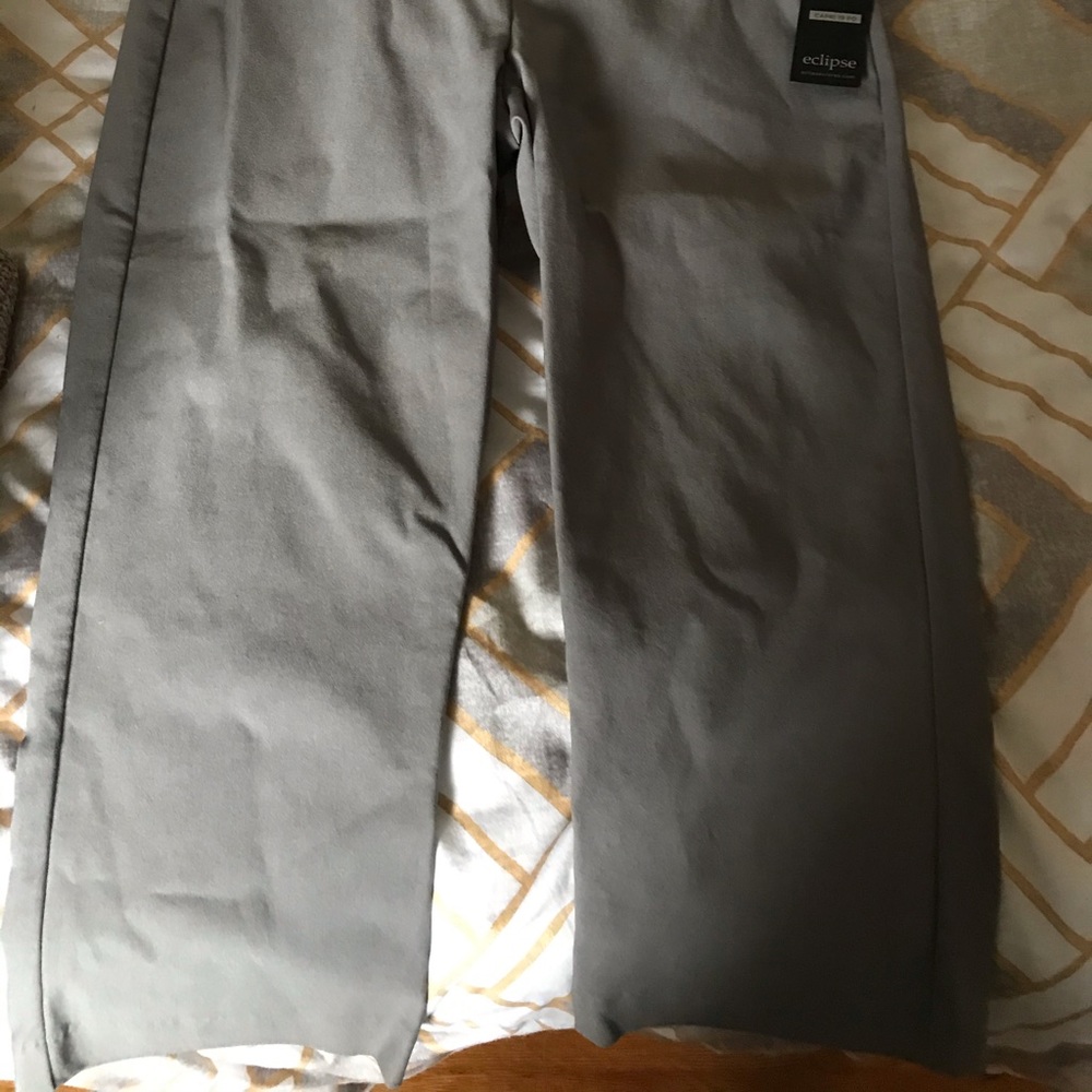 Grey Capri pants from Eclipse
